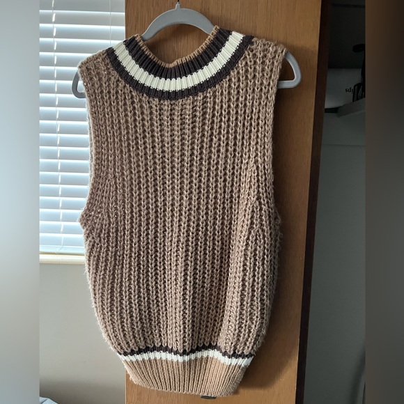 Brown Sweatervest - Picture 2 of 3